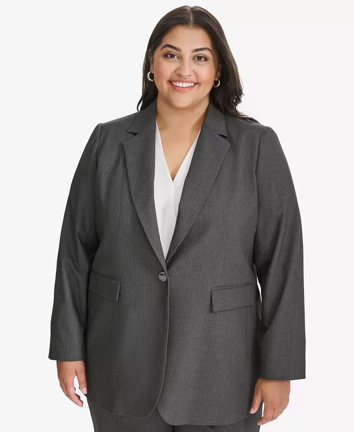 Пиджак в тонкую полоску на одной пуговице больших размеров Calvin Klein, серый
Пиджак в тонкую полоску на одной пуговице больших размеров Calvin Klein, серый