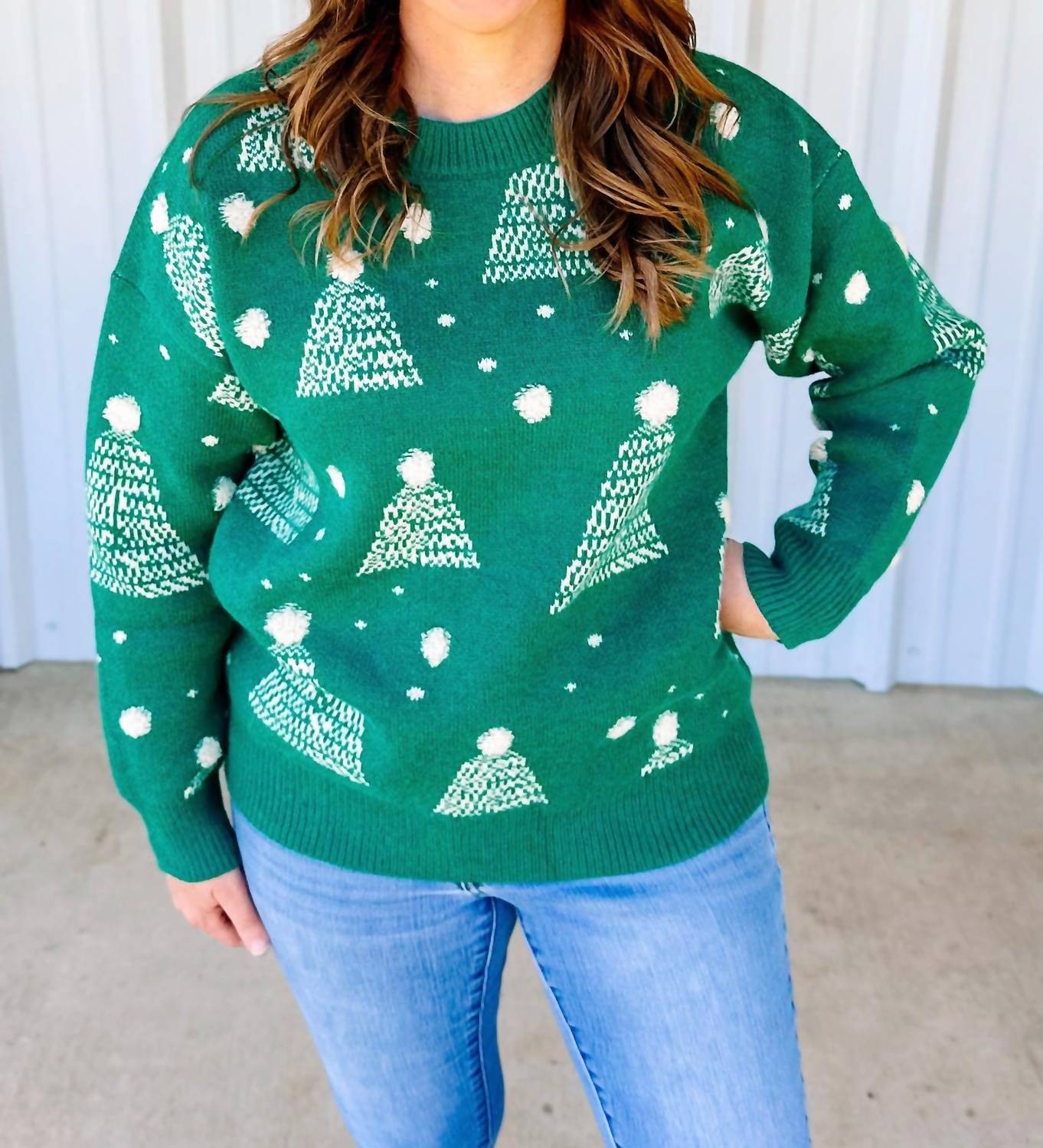 Свитер с рождественской елкой зеленого цвета JUNIPER BLVD
Свитер с рождественской елкой зеленого цвета JUNIPER BLVD
