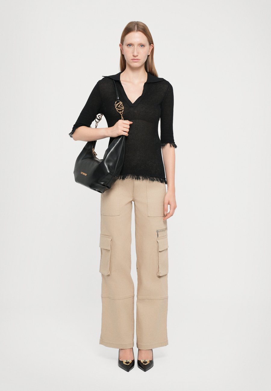 Сумка Love Moschino JEWEL, Black
Сумка Love Moschino JEWEL, Black