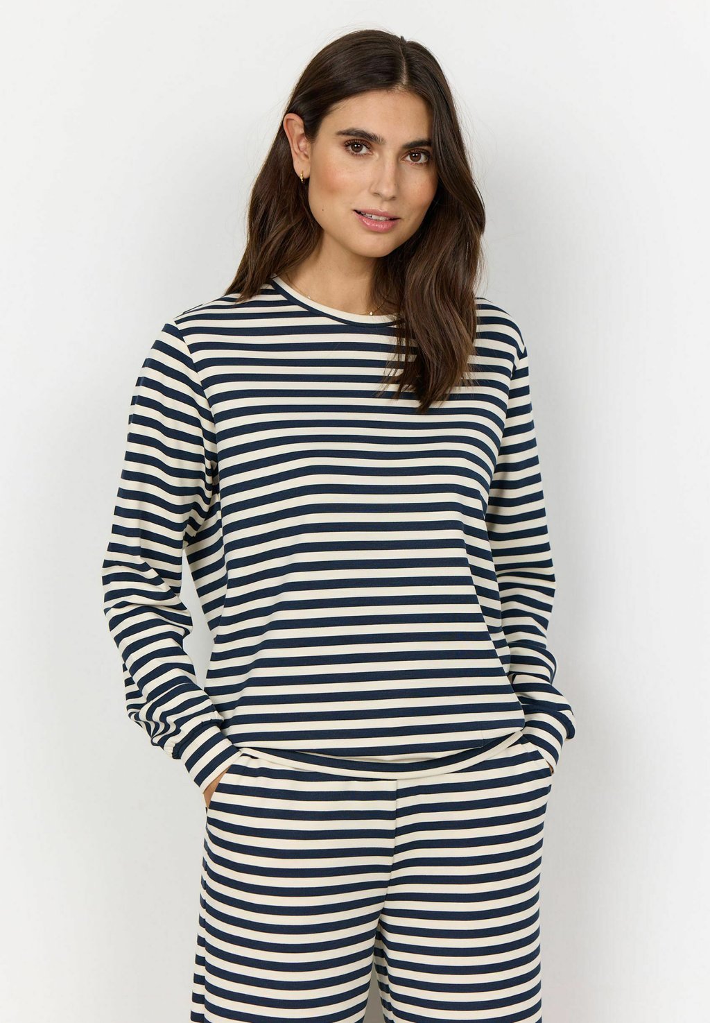 Топ с длинными рукавами SC-BARNI 42 Soyaconcept, темно-синий
Топ с длинными рукавами SC-BARNI 42 Soyaconcept, темно-синий