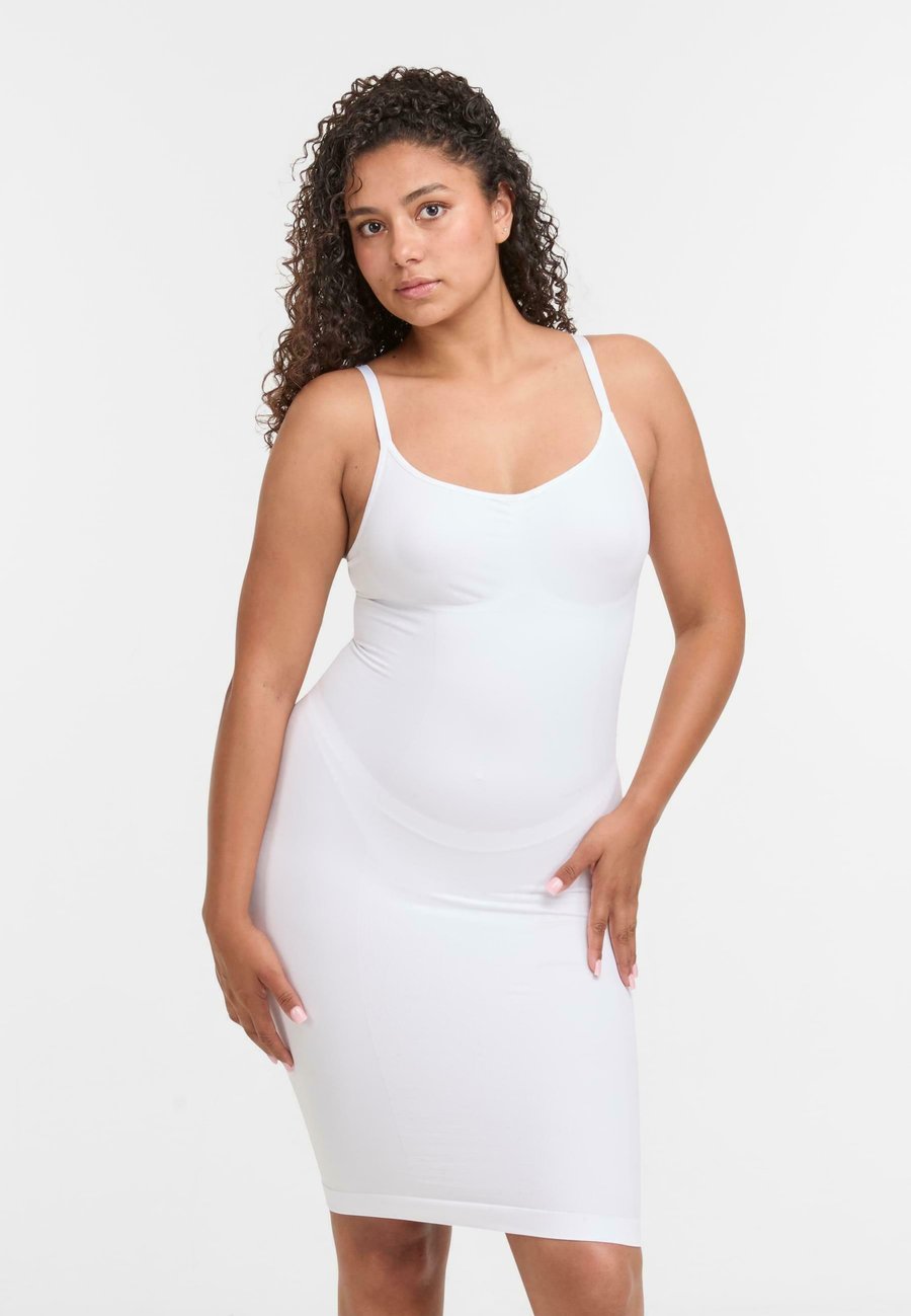 Платье LYKKELAND ateliér SECOND SKIN SLIP SHAPEWEAR, White
Платье LYKKELAND ateliér SECOND SKIN SLIP SHAPEWEAR, White