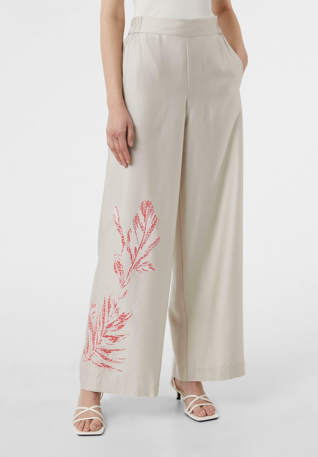 Брюки comma, песочный
Брюки comma, песочный