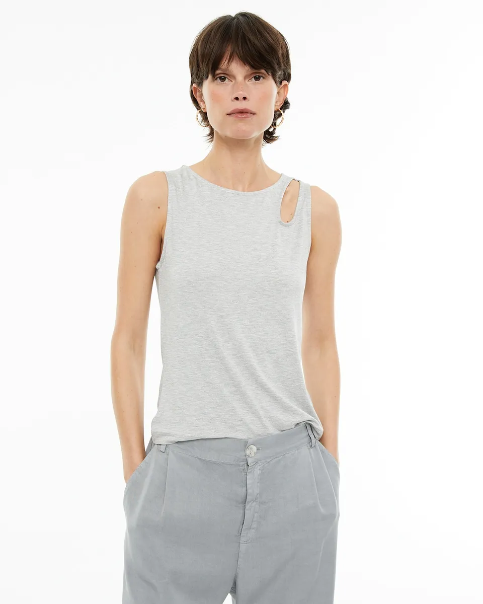 Женский облегающий топ с вырезом на плече System Action, светло-серый
Женский облегающий топ с вырезом на плече System Action, светло-серый