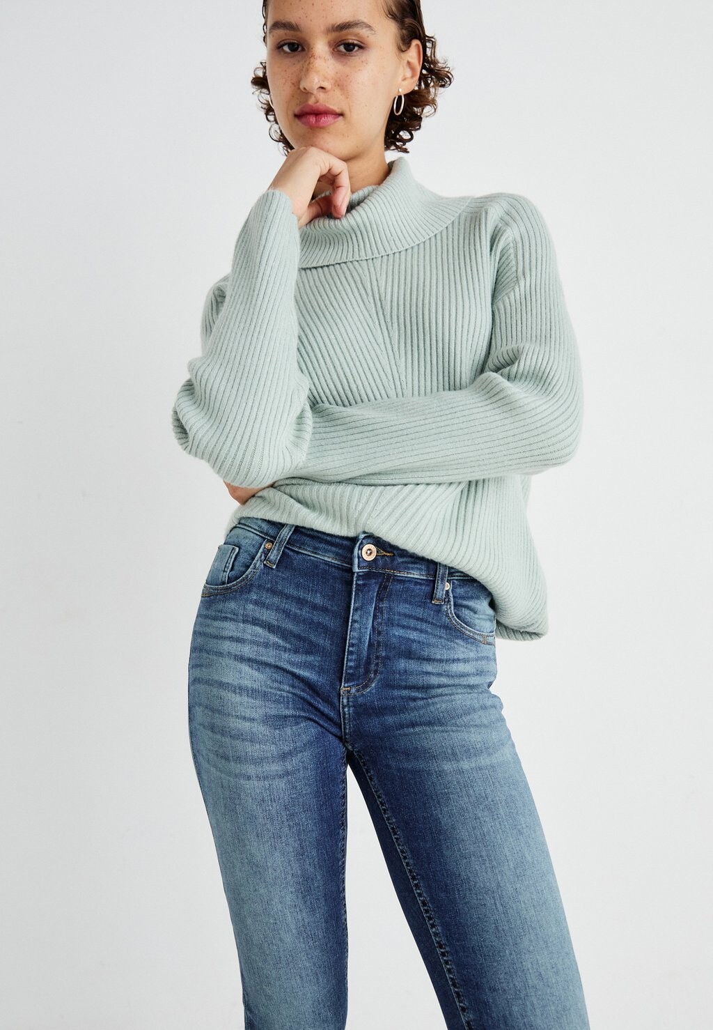 Джинсы облегающие ONLBLUSH MID WAIST PUSH UP ONLY, синий
Джинсы облегающие ONLBLUSH MID WAIST PUSH UP ONLY, синий