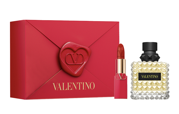 Набор помад Love Letter Box, легко растушевывается Valentino
Набор помад Love Letter Box, легко растушевывается Valentino