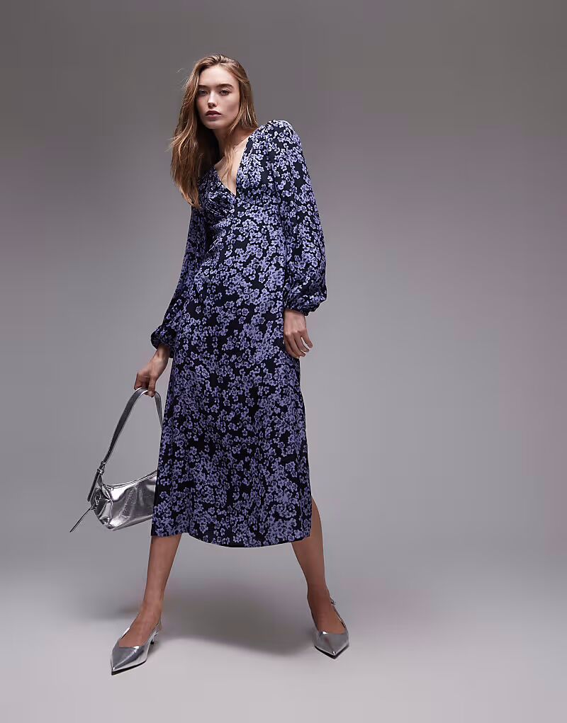 Платье миди & Other Stories с разрезами по бокам и объемными рукавами с абстрактным мелким цветочным принтом
Платье миди & Other Stories с разрезами по бокам и объемными рукавами с абстрактным мелким цветочным принтом