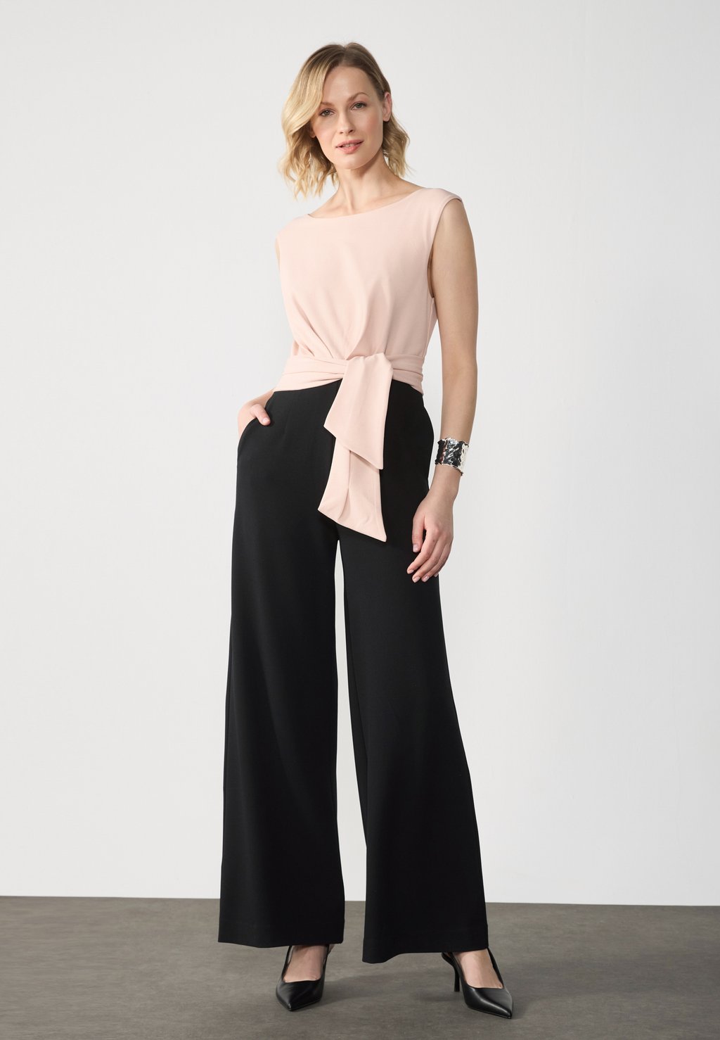 Комбинезон Anna Field by Zalando, цвет Rose/Black
Комбинезон Anna Field by Zalando, цвет Rose/Black