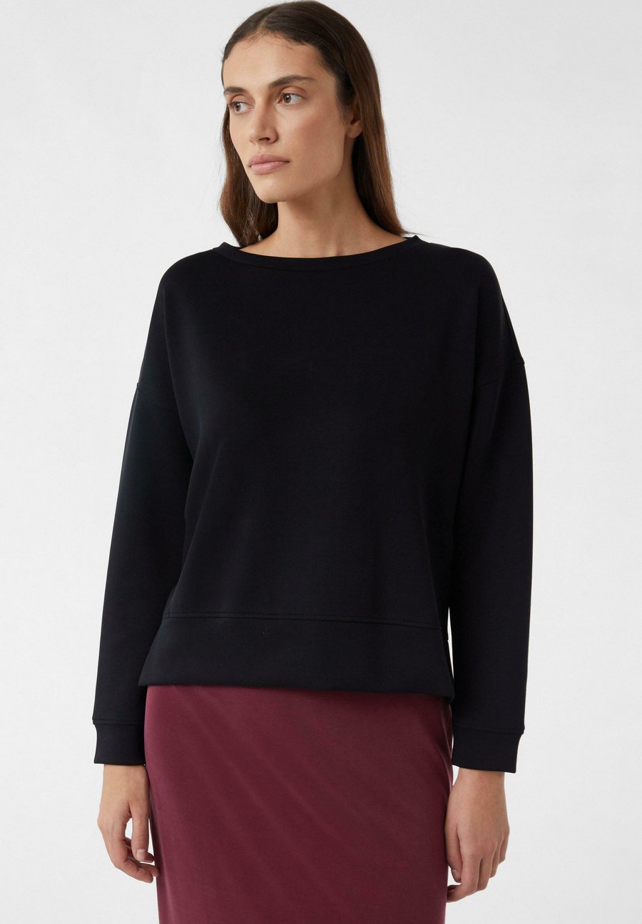 Толстовка comma casual identity MIT LOGO-STICKEREI, Schwarz/Black
Толстовка comma casual identity MIT LOGO-STICKEREI, Schwarz/Black