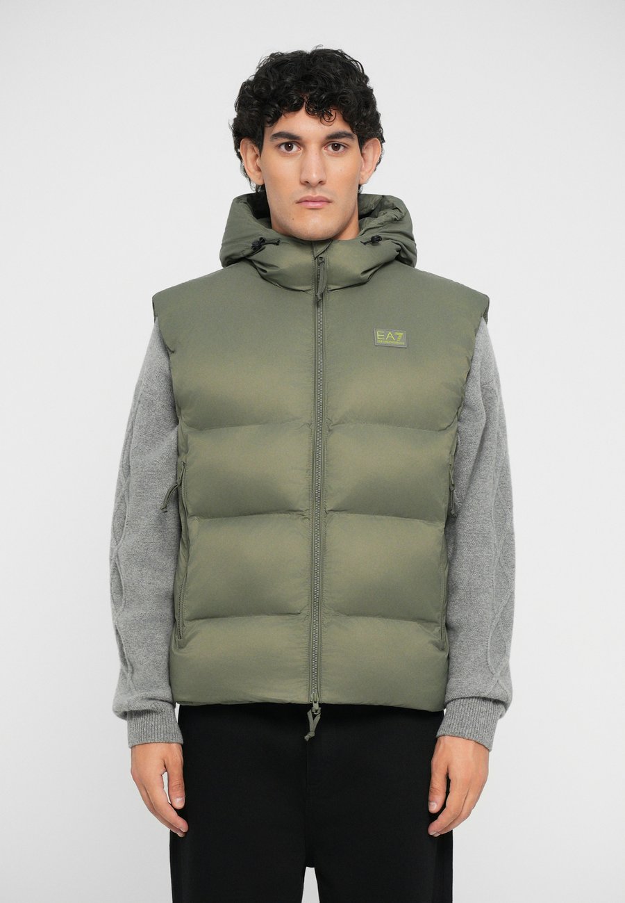 Куртка EA7 Emporio Armani MOUNTAIN BIG LOGO, Mulled Basil/Dark Green
Куртка EA7 Emporio Armani MOUNTAIN BIG LOGO, Mulled Basil/Dark Green