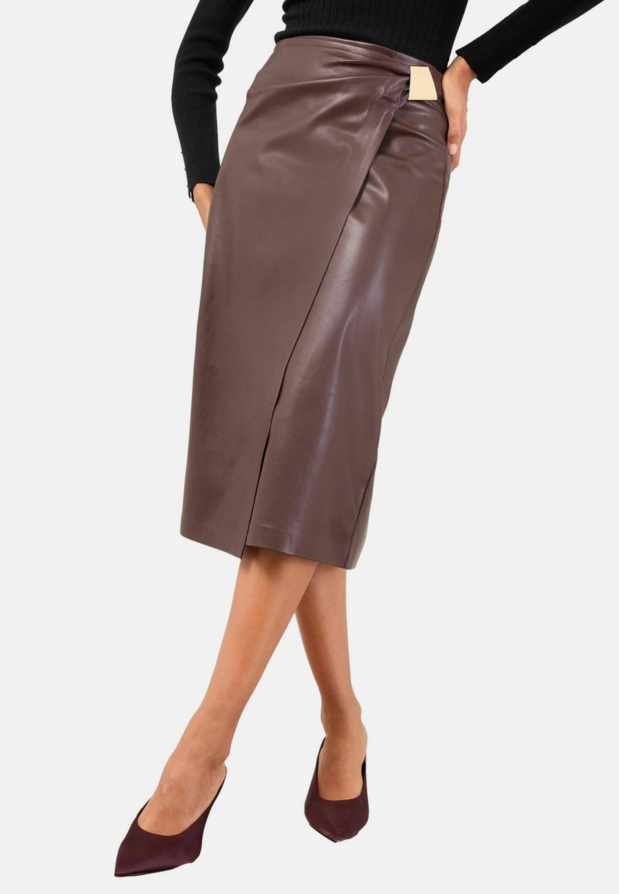 Юбка Lipsy Wrap skirt, Berry Red Faux Leather/Mottled Dark Red
Юбка Lipsy Wrap skirt, Berry Red Faux Leather/Mottled Dark Red