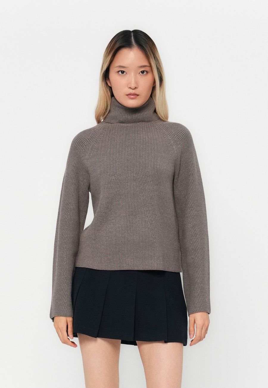 Джемпер Object OBJVIOLA ROLLNECK, Morel Detail:Melange/Dark Brown
Джемпер Object OBJVIOLA ROLLNECK, Morel Detail:Melange/Dark Brown