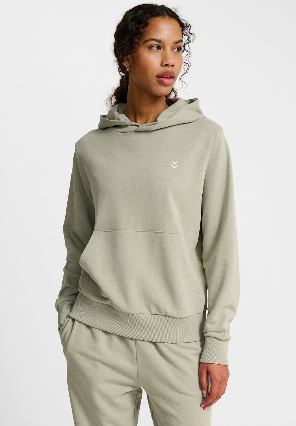 Толстовка с капюшоном Hummel, зеленый
Толстовка с капюшоном Hummel, зеленый