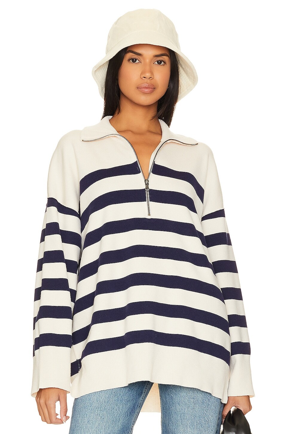 Пуловер Free People Coastal Stripe, цвет Champagne Navy Combo
Пуловер Free People Coastal Stripe, цвет Champagne Navy Combo