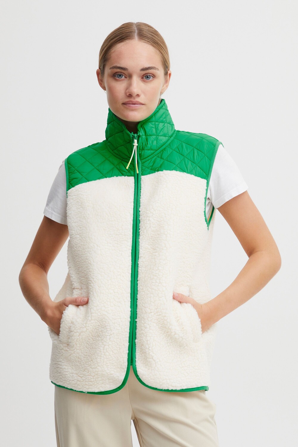 Утепленный жилет Oxmo Fleece, зеленый
Утепленный жилет Oxmo Fleece, зеленый