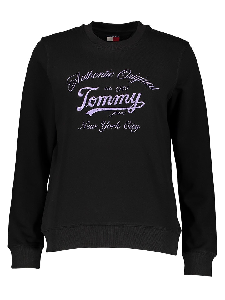 Толстовка черного цвета Tommy Hilfiger
Толстовка черного цвета Tommy Hilfiger
