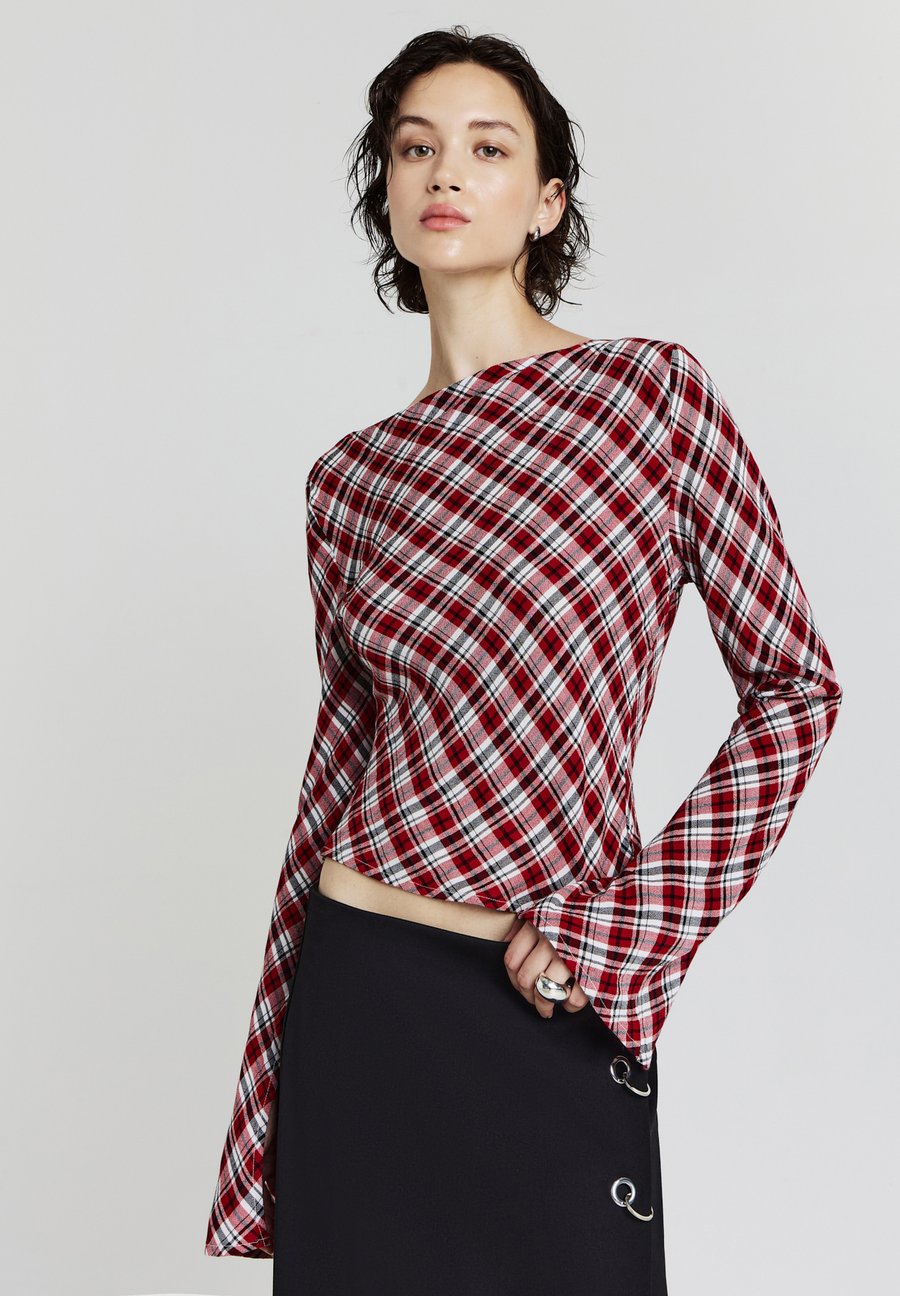 Блуза Calliope SCIALLATA FANTASIA, Var Rosso Scuro/Dark Red
Блуза Calliope SCIALLATA FANTASIA, Var Rosso Scuro/Dark Red