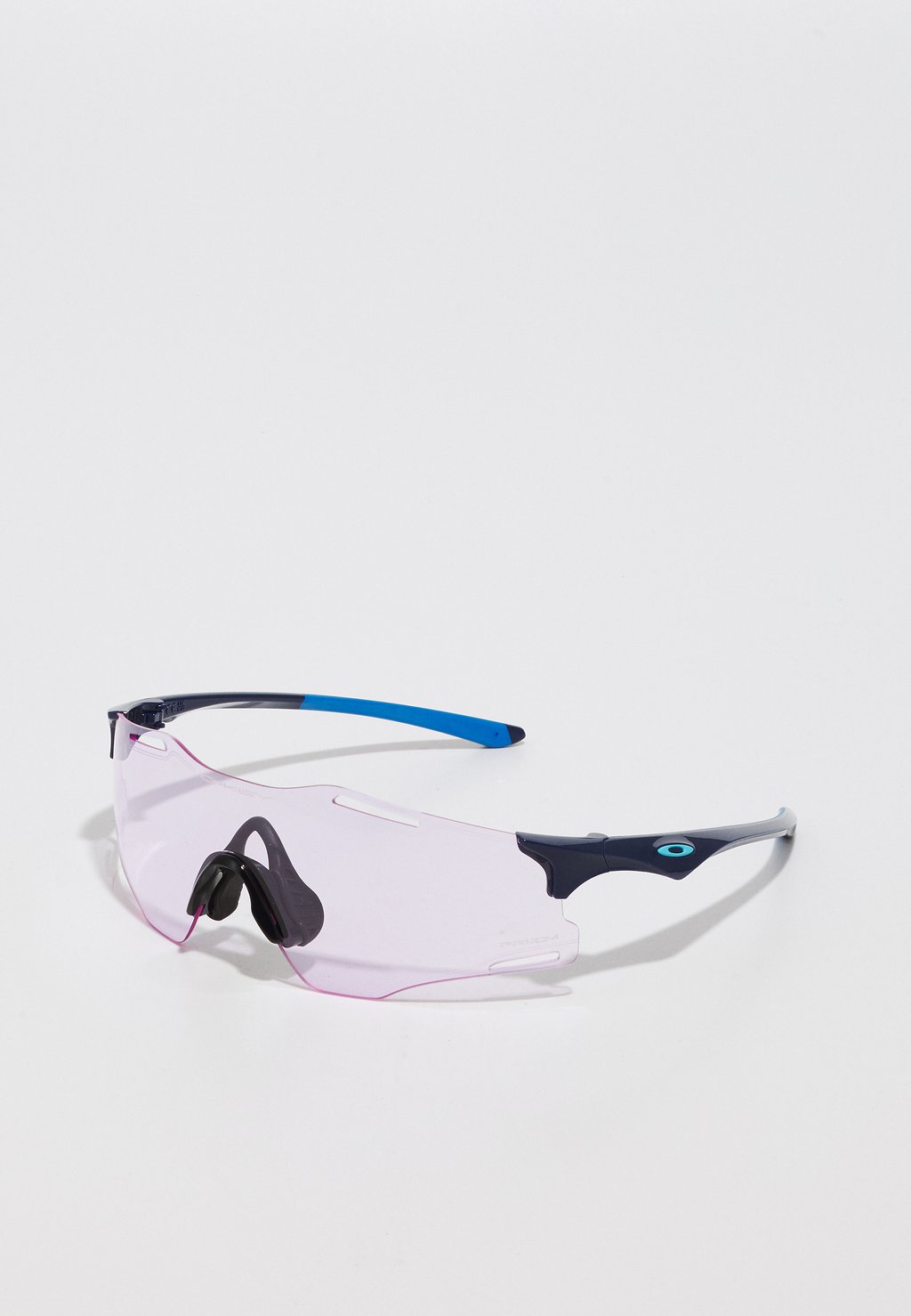 Солнцезащитные очки CYBR UNISEX Oakley, синий
Солнцезащитные очки CYBR UNISEX Oakley, синий