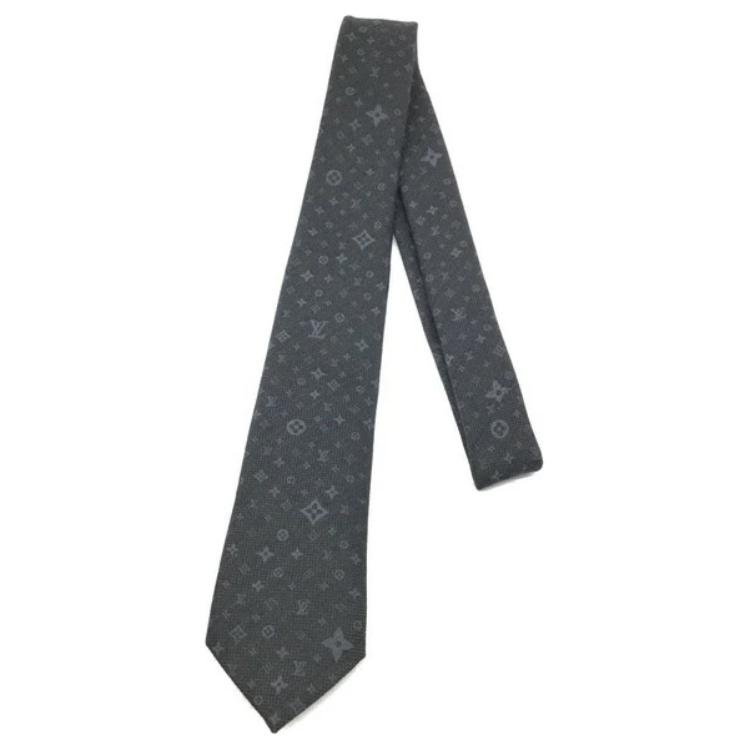 Шелковый галстук мужской черный LOUIS VUITTON
Шелковый галстук мужской черный LOUIS VUITTON