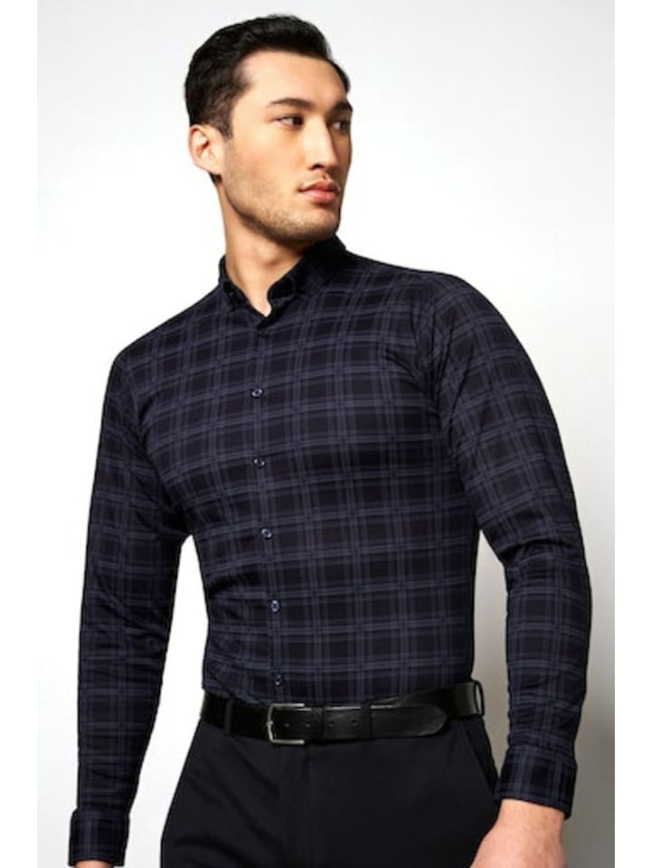 Повседневная рубашка с длинными рукавами для мужчин синего цвета. DESOTO
Повседневная рубашка с длинными рукавами для мужчин синего цвета. DESOTO