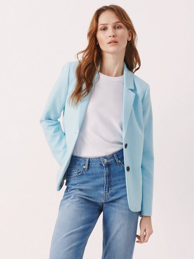 Приталенный блейзер наджаны Part Two, цвет Aquamarine
Приталенный блейзер наджаны Part Two, цвет Aquamarine