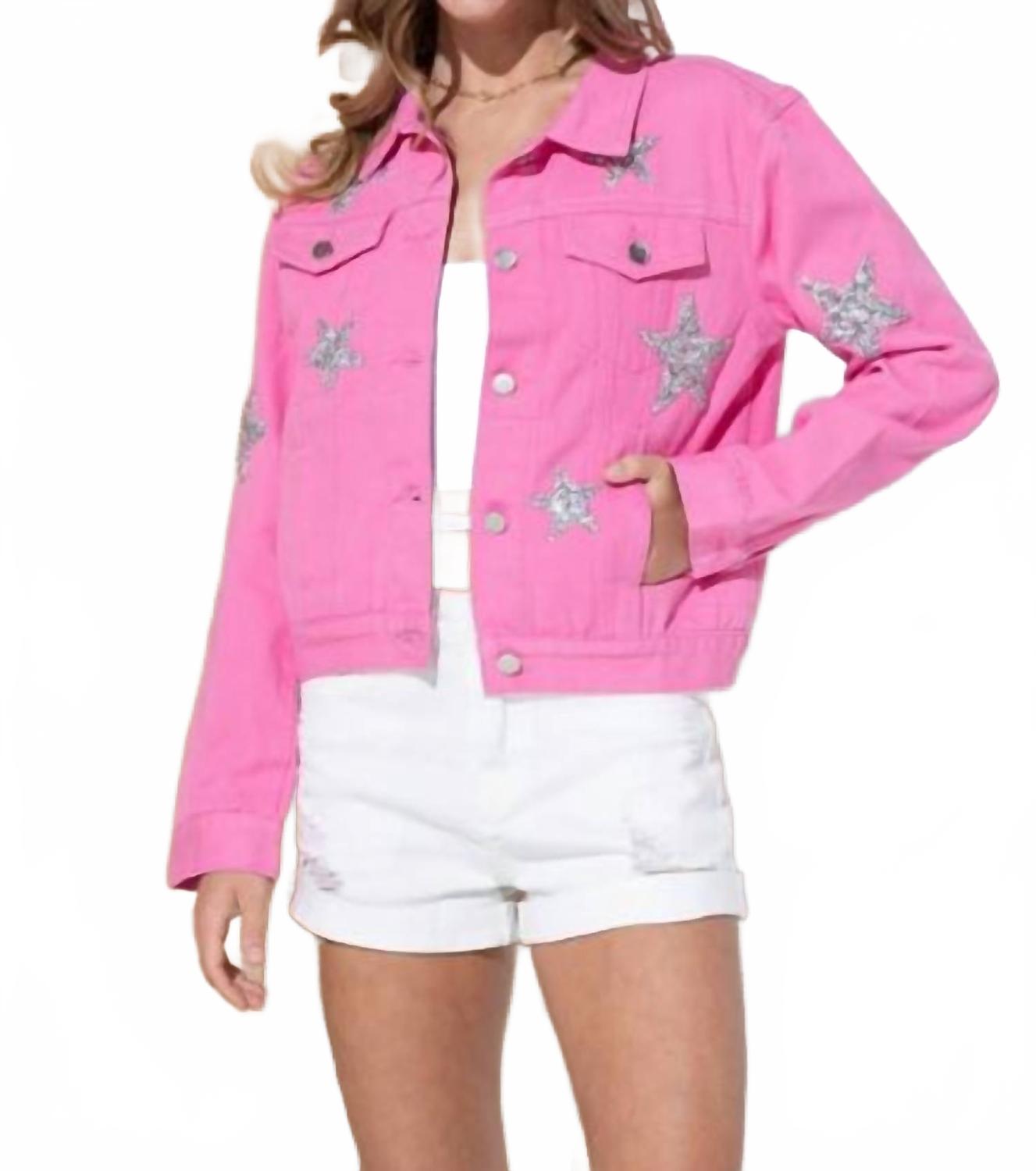 Джинсовая куртка в розовом цвете со звездами Blue B
Джинсовая куртка в розовом цвете со звездами Blue B