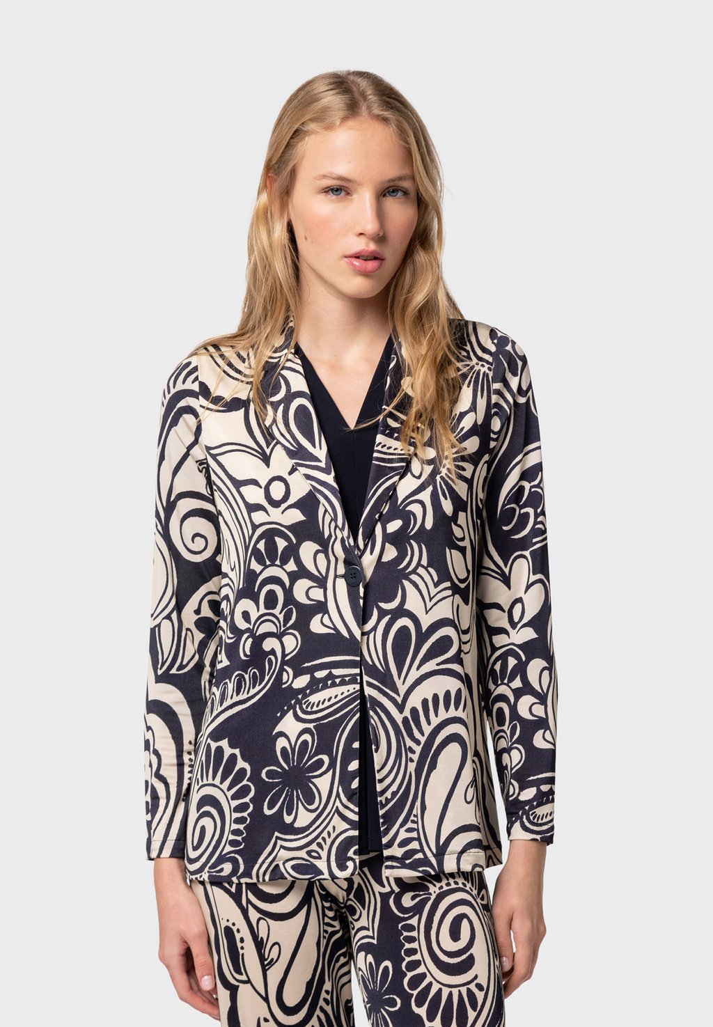 Блейзер NAULOVER, темно-синий
Блейзер NAULOVER, темно-синий