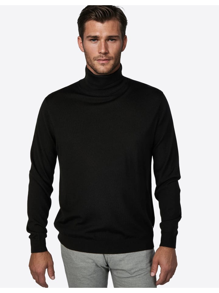 Pierre Cardin Черный свитер
Pierre Cardin Черный свитер