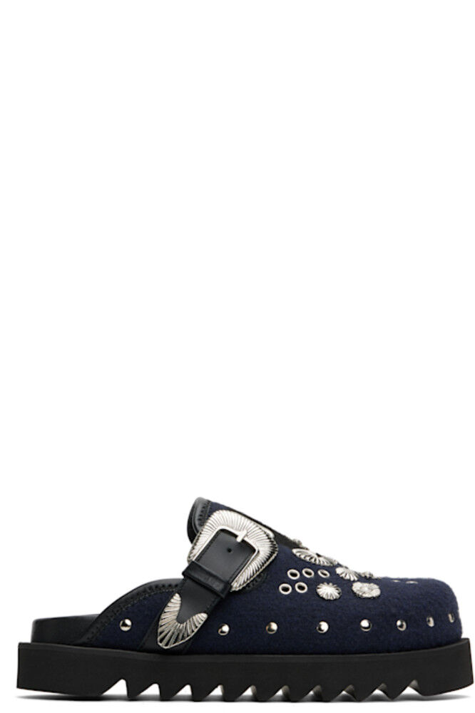 Эксклюзивные черные и темно-синие туфли-сабо с металлическими люверсами от SSENSE Toga Virilis
Эксклюзивные черные и темно-синие туфли-сабо с металлическими люверсами от SSENSE Toga Virilis