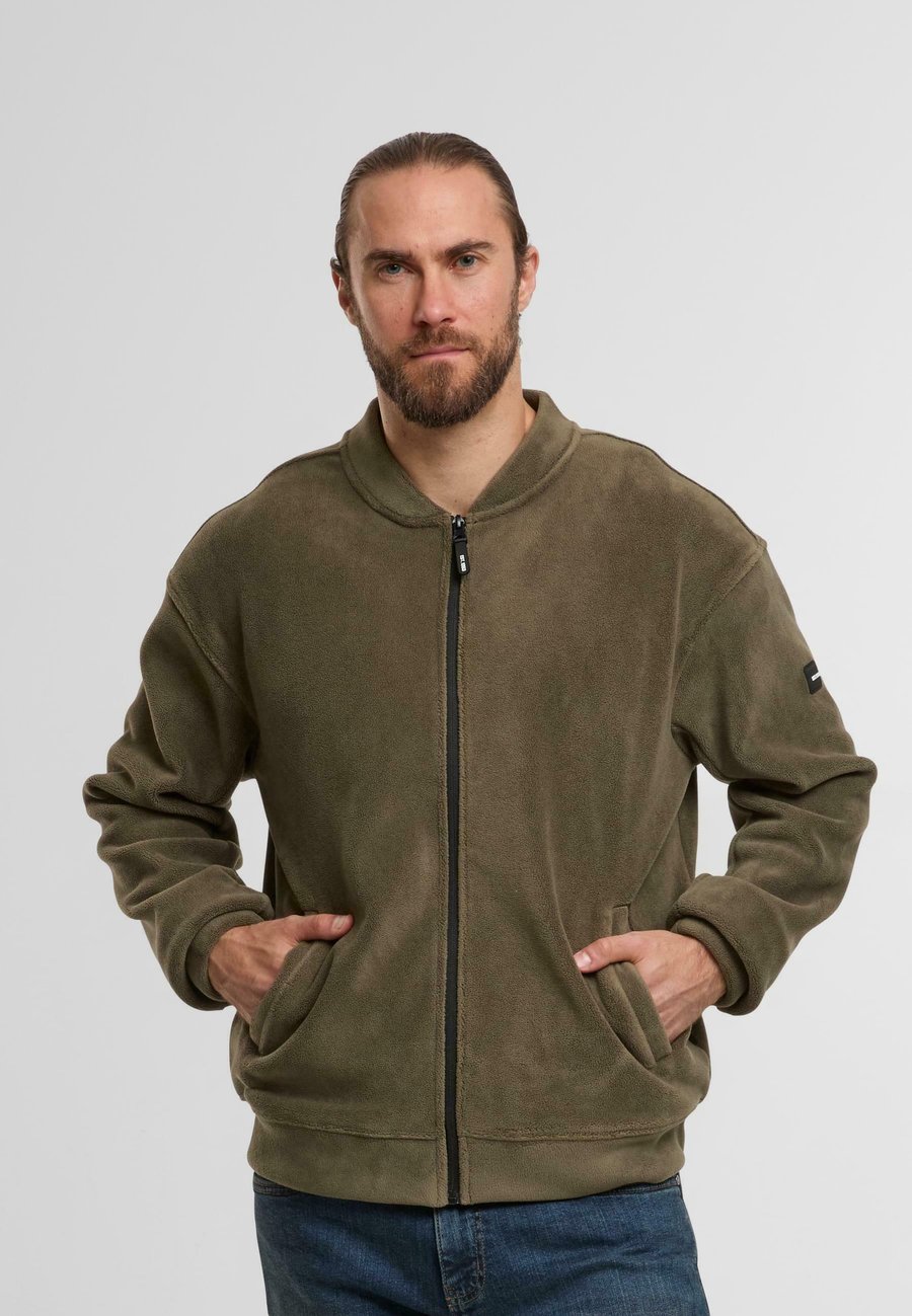 Толстовка INDICODE JEANS INQUOTE, Army/Dark Green
Толстовка INDICODE JEANS INQUOTE, Army/Dark Green