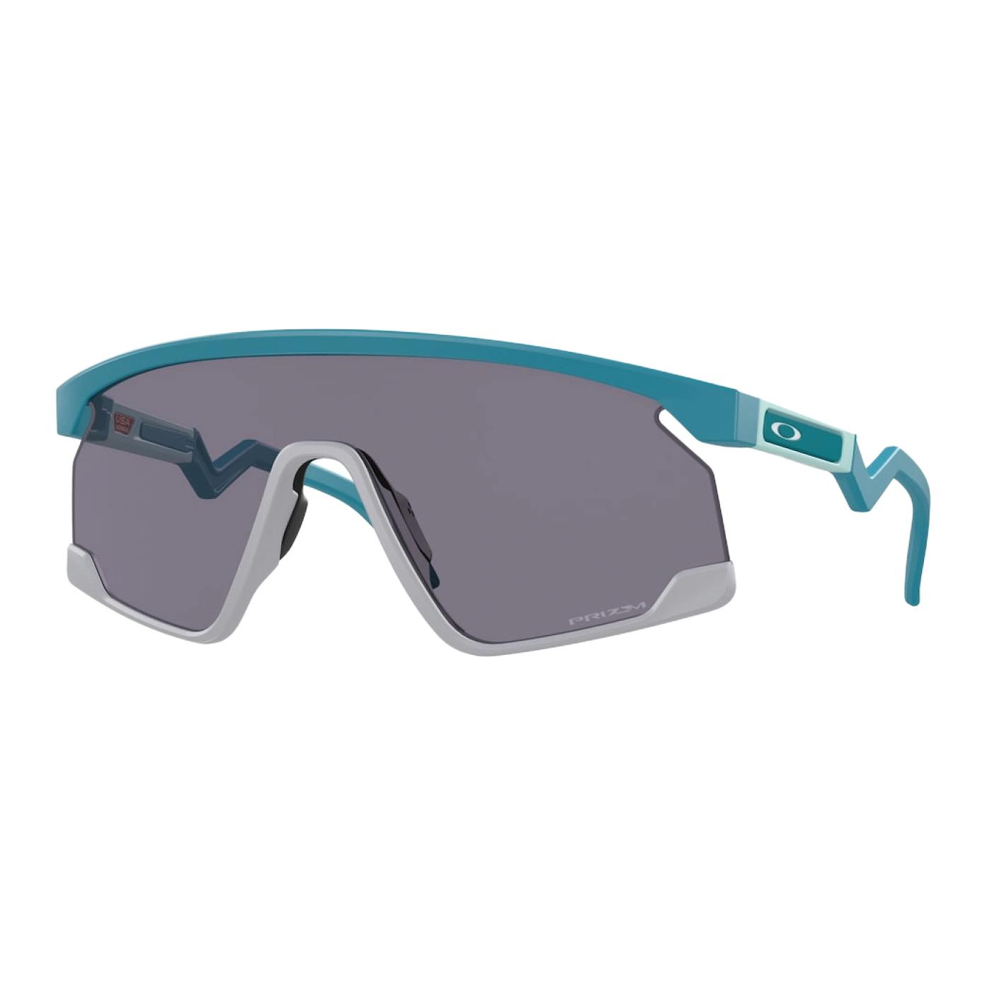Солнцезащитные очки Bxtr shield-frame Oakley, matte cream
Солнцезащитные очки Bxtr shield-frame Oakley, matte cream