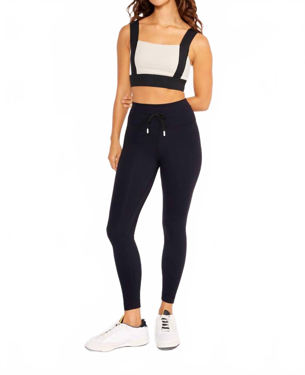 Ария 7/8 Леггинсы с завязками черные Cream Yoga
Ария 7/8 Леггинсы с завязками черные Cream Yoga