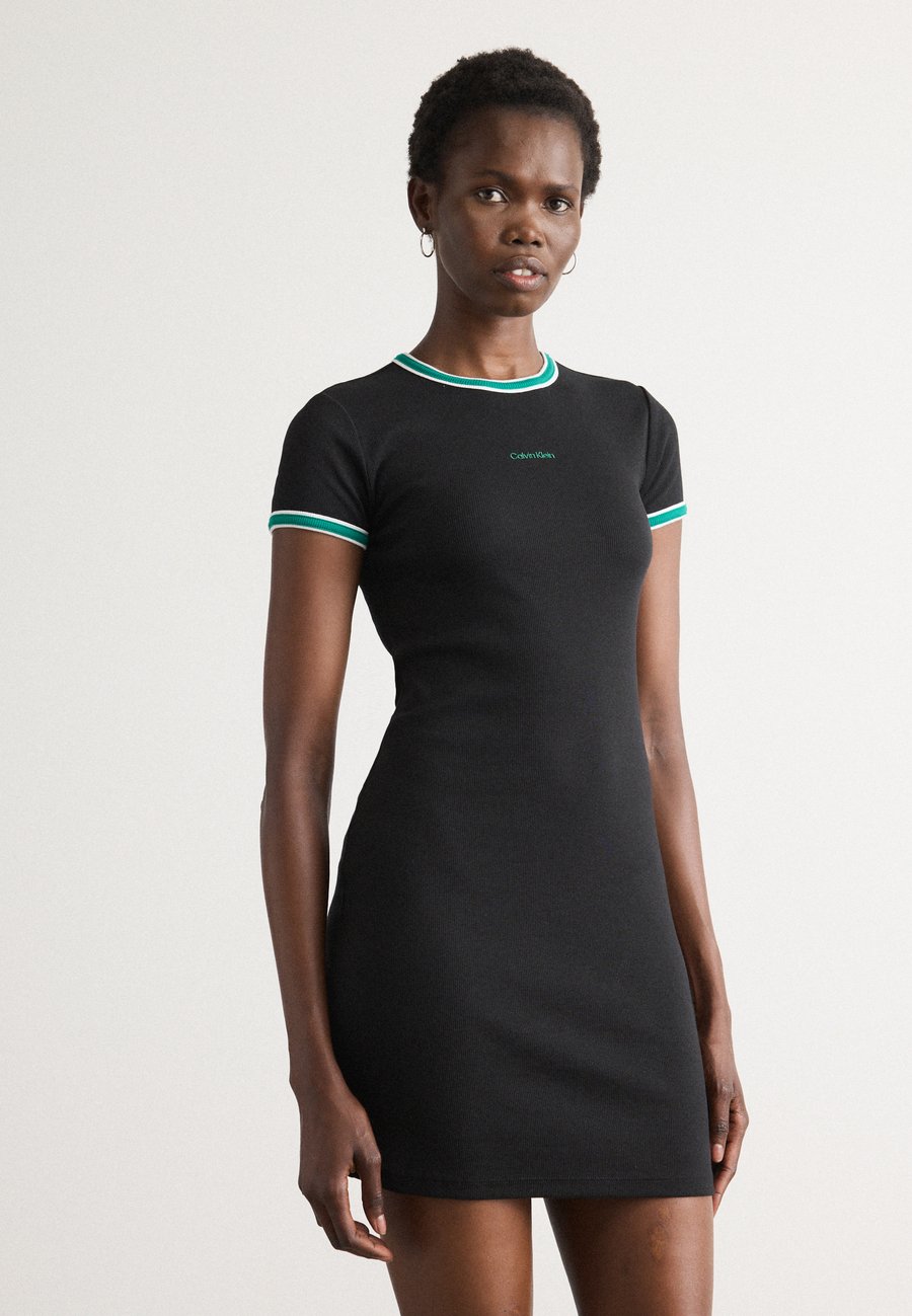 Платье Calvin Klein Jeans COLOR BLOCK BABY, Black
Платье Calvin Klein Jeans COLOR BLOCK BABY, Black