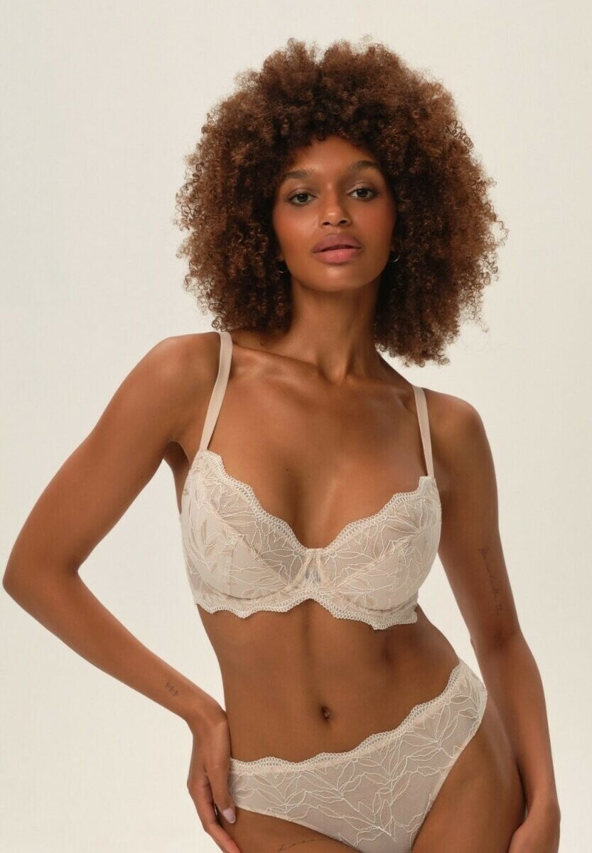 Треугольный бюстгальтер ODESSA ESOTIQ, молочный
Треугольный бюстгальтер ODESSA ESOTIQ, молочный