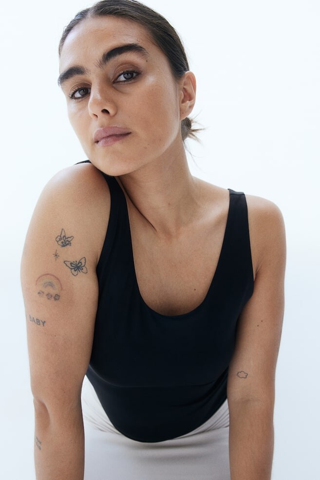 Майка из микрофибры H&M, черный
Майка из микрофибры H&M, черный