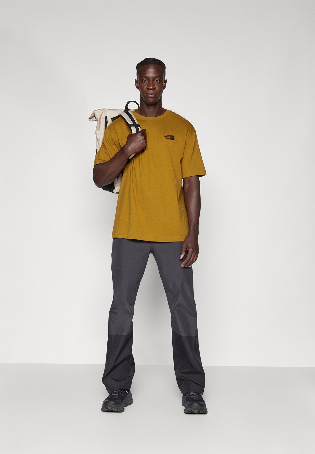 Брюки для активного отдыха JAZZI GORE TEX PANT The North Face, серый
Брюки для активного отдыха JAZZI GORE TEX PANT The North Face, серый