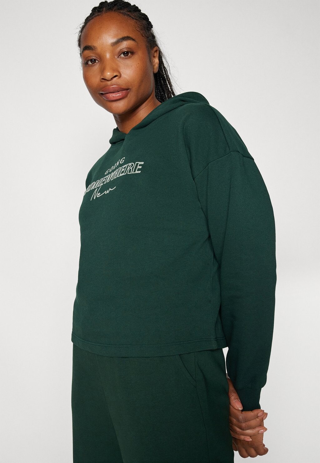 Толстовка с капюшоном ONPGO HOOD SHORT BRUSH ONLY Play, темно-зеленый
Толстовка с капюшоном ONPGO HOOD SHORT BRUSH ONLY Play, темно-зеленый