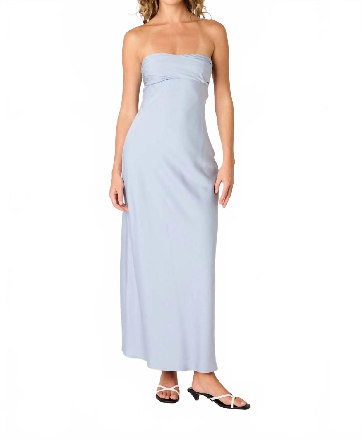 Платье макси Tana в синем цвете NIA
Платье макси Tana в синем цвете NIA
