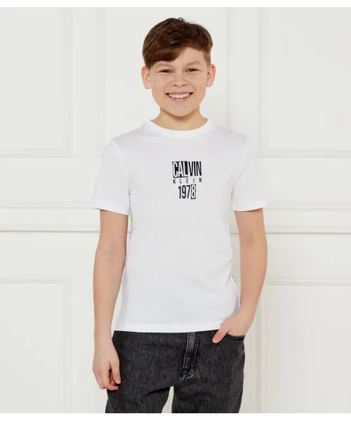 Футболка Regular fit Calvin Klein Jeans, белый
Футболка Regular fit Calvin Klein Jeans, белый