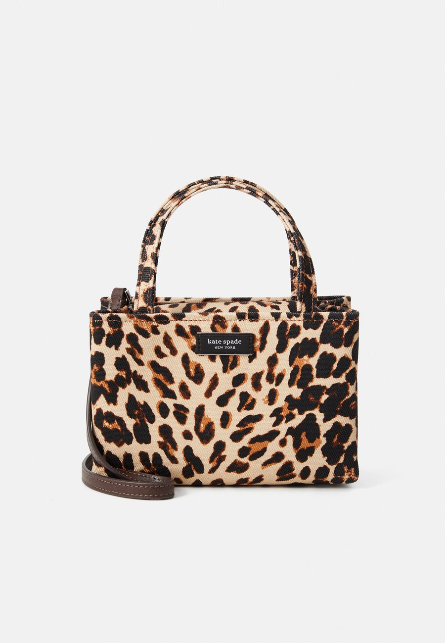 Сумка kate spade new york ICON DOWNTOWN LEOPARD FABRIC MINI TOTE, Beige/Multi-Coloured
Сумка kate spade new york ICON DOWNTOWN LEOPARD FABRIC MINI TOTE, Beige/Multi-Coloured