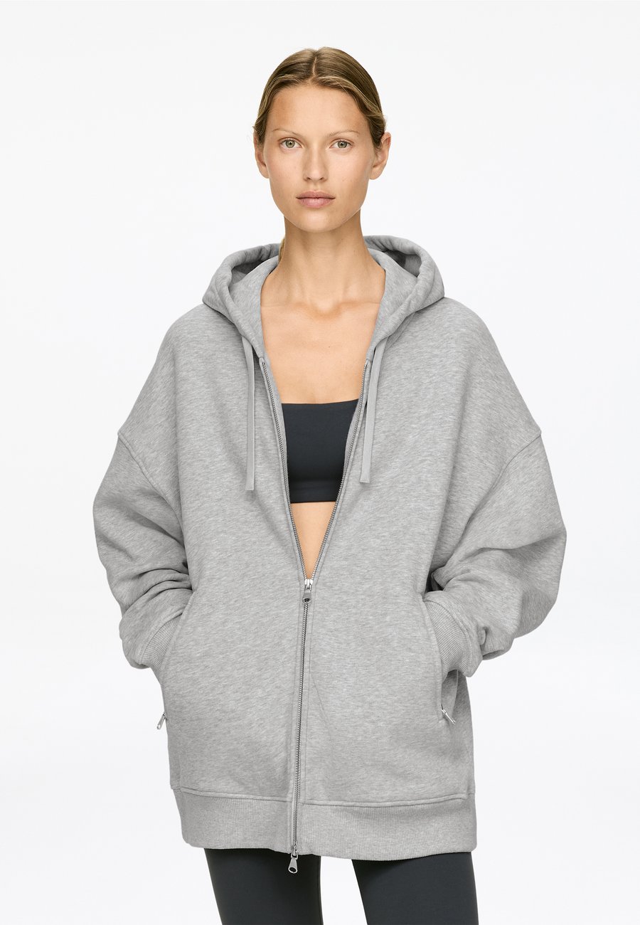 Толстовка ARKET Zip-up sweatshirt, Grey Melange/Mottled Grey
Толстовка ARKET Zip-up sweatshirt, Grey Melange/Mottled Grey
