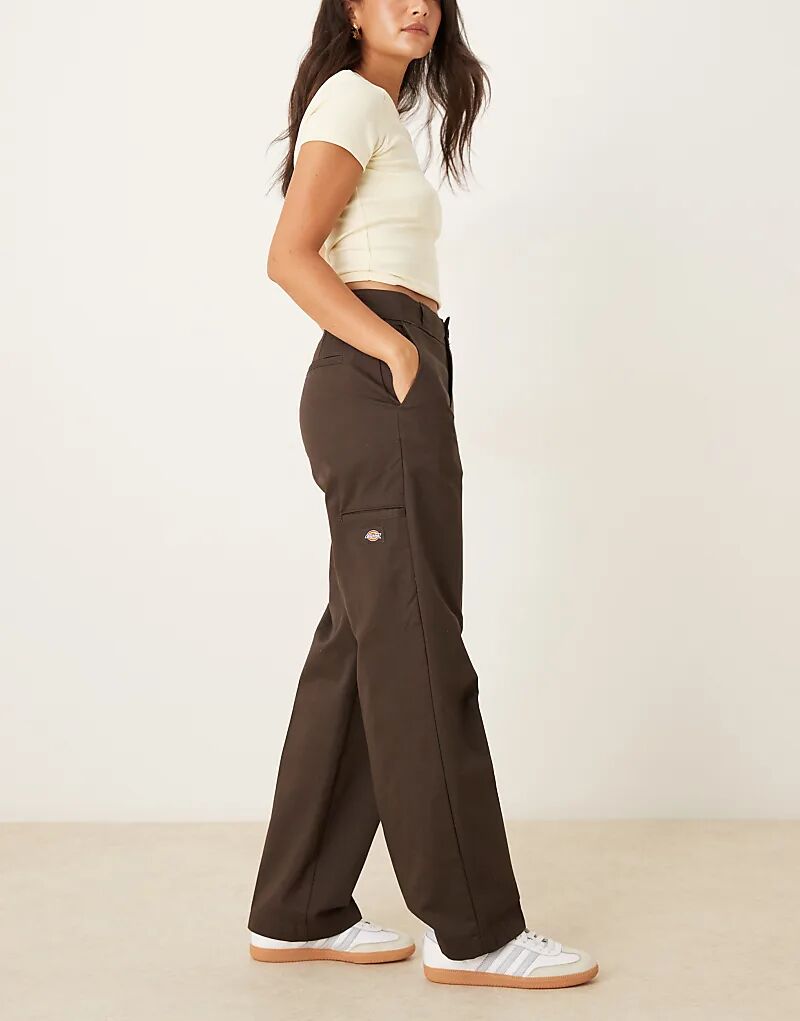 Свободные рабочие брюки Dickies 247 темно-коричневого цвета
Свободные рабочие брюки Dickies 247 темно-коричневого цвета