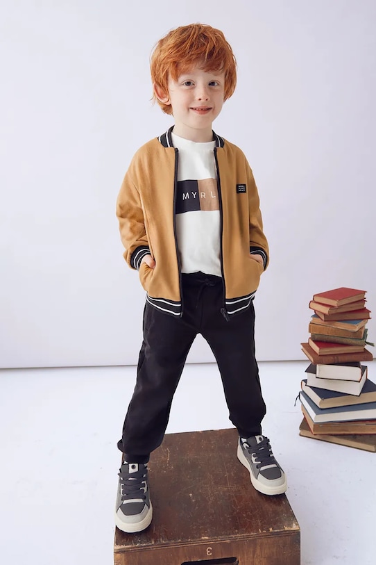 Детский спортивный костюм Mayoral, коричневый 
Детский спортивный костюм Mayoral, коричневый