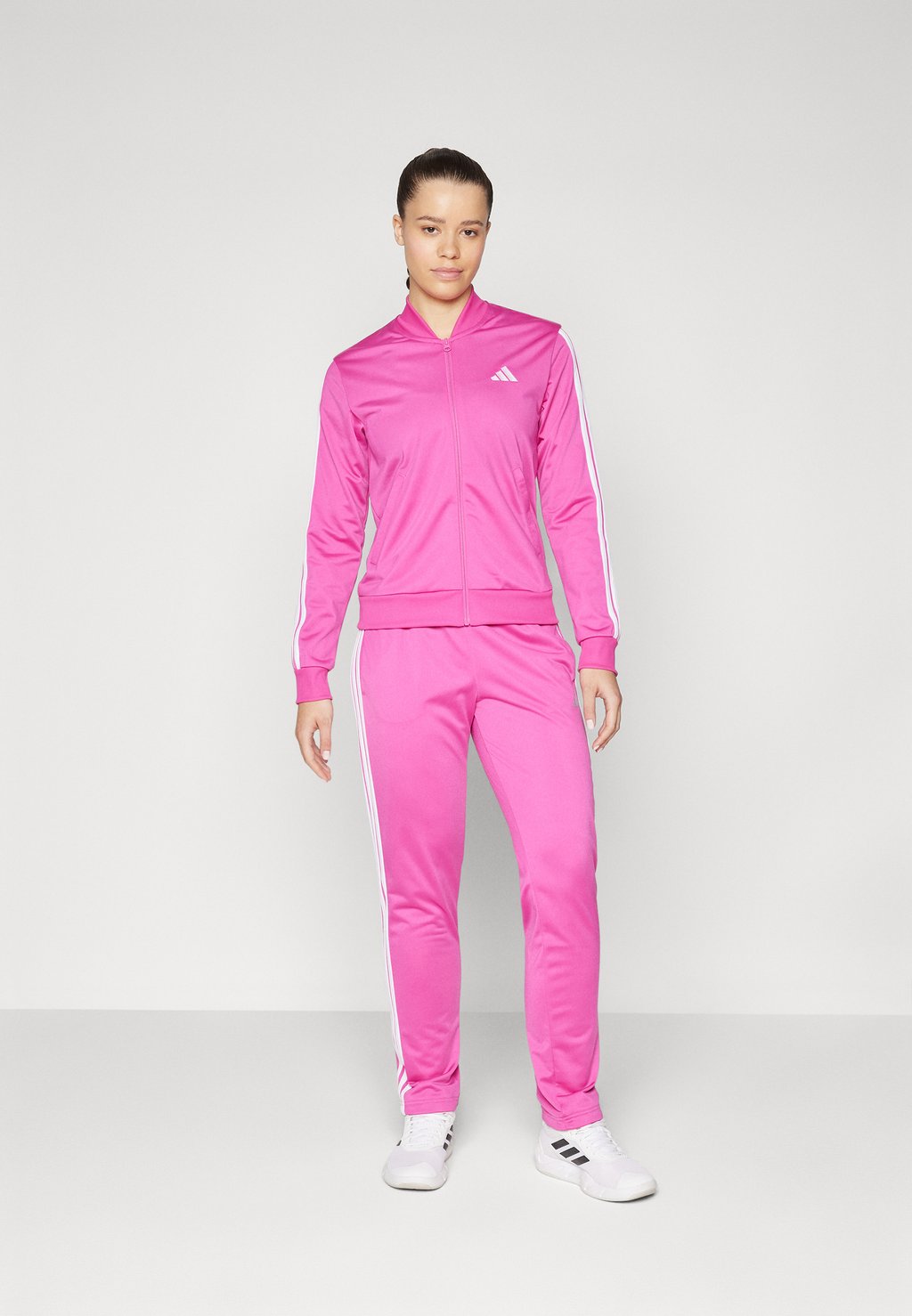 Костюм SET adidas Sportswear, фуксия
Костюм SET adidas Sportswear, фуксия