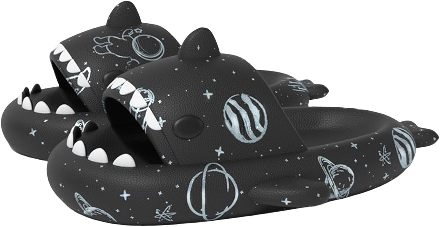 Оригинальные шлепанцы с акулой, новые милые шлепанцы с радужной акулой для взрослых, шлепанцы с акулой с звездным градиентом, унисекс Generic, черный
Оригинальные шлепанцы с акулой, новые милые шлепанцы с радужной акулой для взрослых, шлепанцы с акулой с звездным градиентом, унисекс Generic, черный