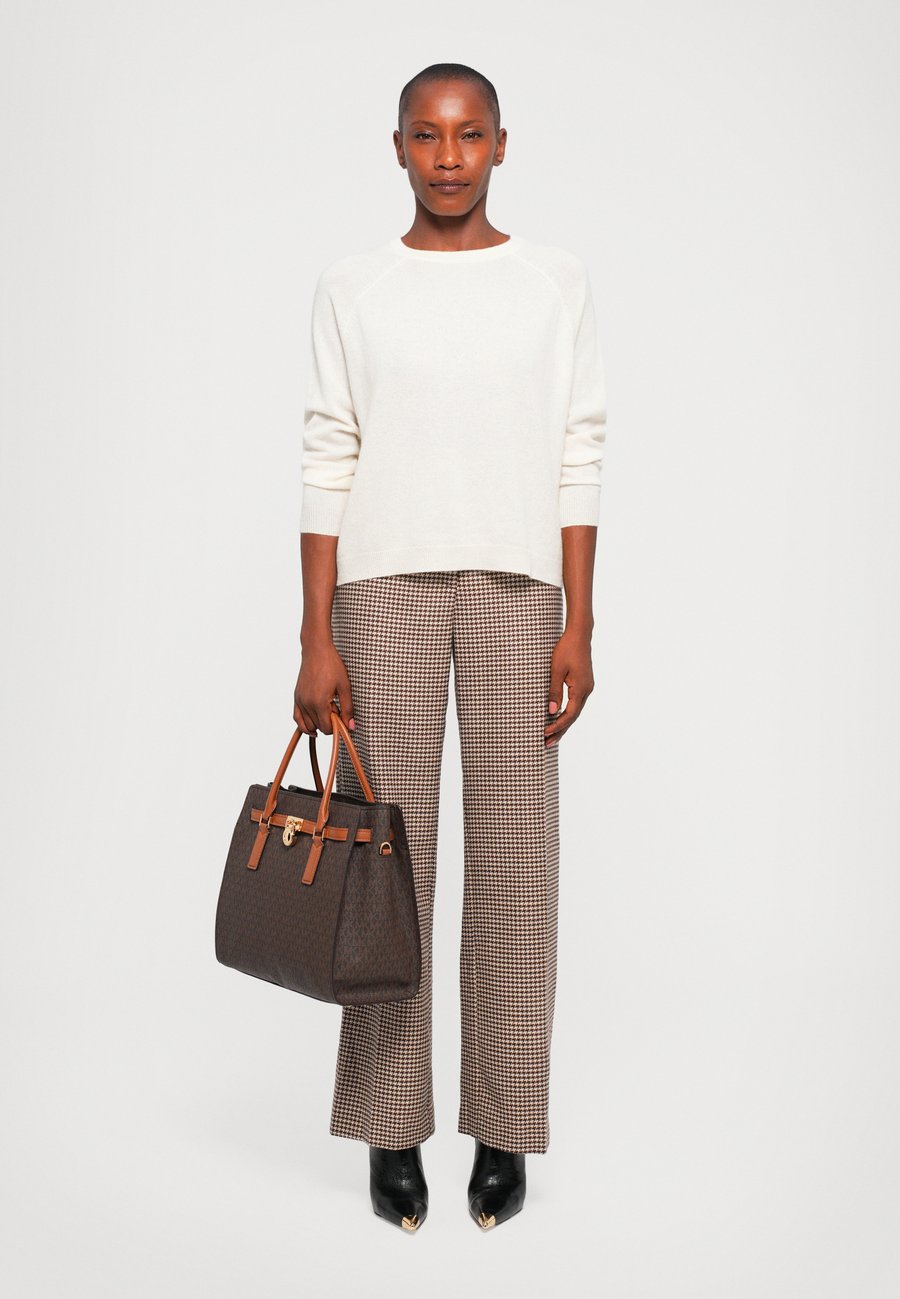 Сумка MICHAEL Michael Kors HAMILTON, Brown
Сумка MICHAEL Michael Kors HAMILTON, Brown