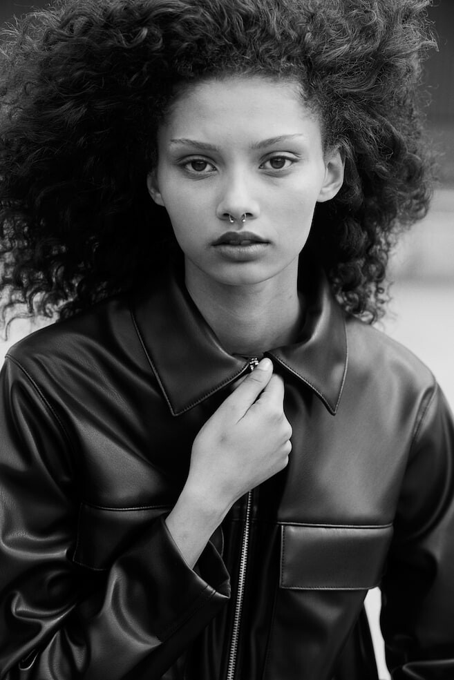 Куртка с покрытием H&M, черный
Куртка с покрытием H&M, черный