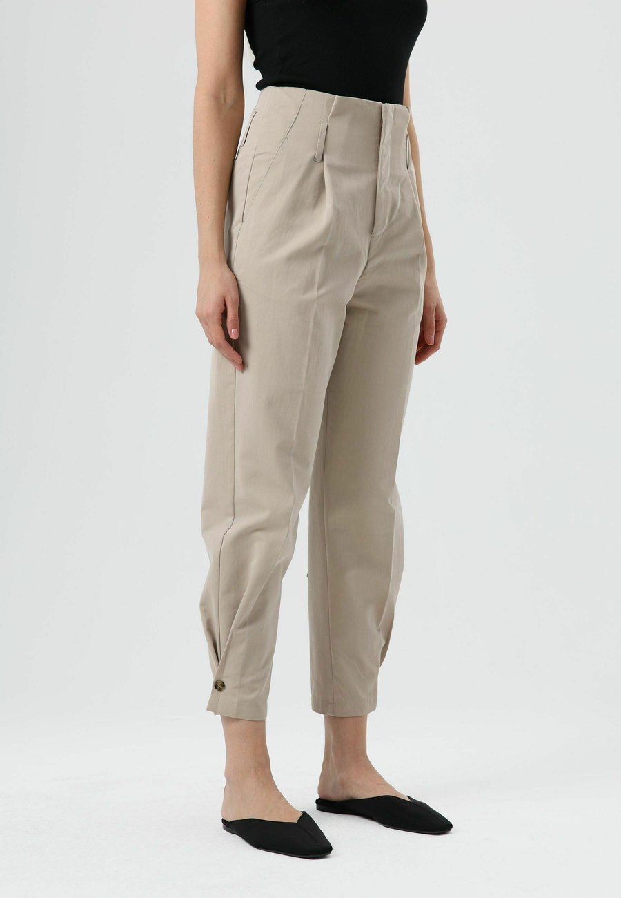 Брюки D.MoRo HIGH WAIST, Beige
Брюки D.MoRo HIGH WAIST, Beige