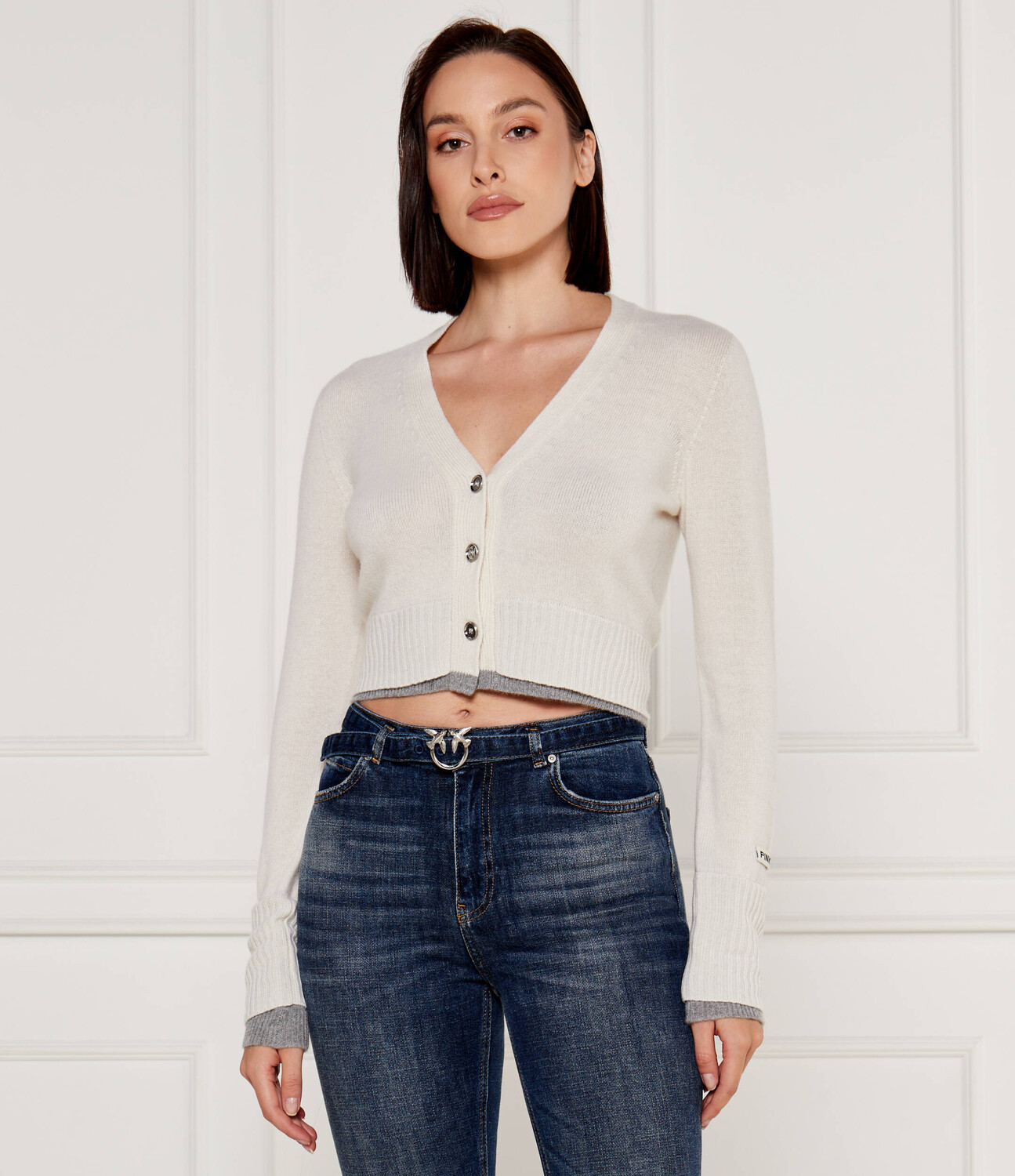 Свитер Pinko CHAUSIE Cropped Fit Cropped Fit, кремовый
Свитер Pinko CHAUSIE Cropped Fit Cropped Fit, кремовый