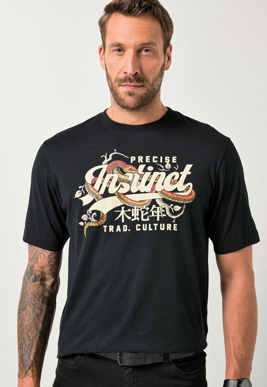 Футболка JP1880 SHORT SLEEVE , Black, Черный, Футболка JP1880 SHORT SLEEVE , Black
Футболка JP1880 SHORT SLEEVE , Black, Черный, Футболка JP1880 SHORT SLEEVE , Black