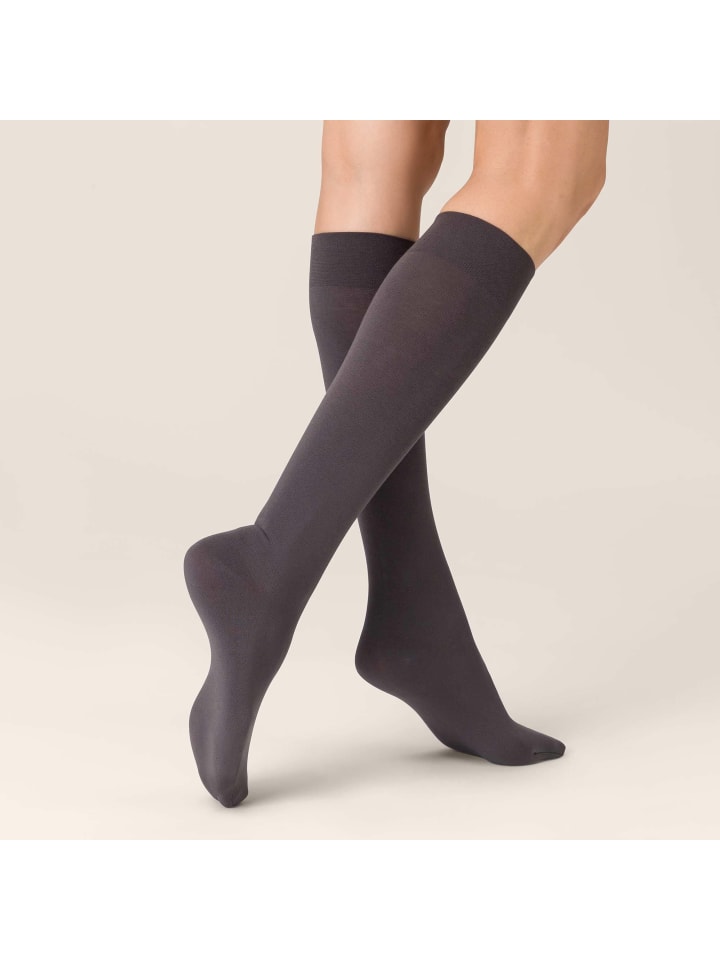 Kunert Высокие носки до колена. Мягкая хлопковая вставка антрацитового цвета для комфорта
Kunert Высокие носки до колена. Мягкая хлопковая вставка антрацитового цвета для комфорта